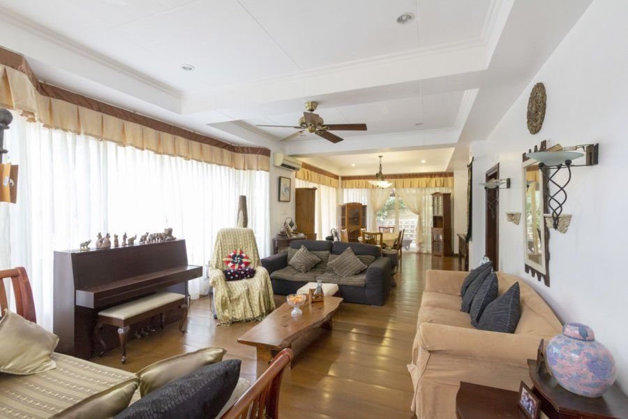 4 Bedroom House for Rent in Maria Luisa Park.03