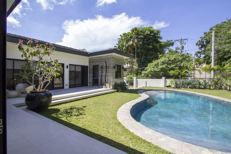 New 5 Bedroom House for Rent in North Town Homes.01