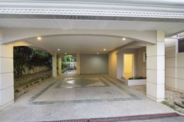Spacious 4 Bedroom House for Rent in North Town Homes.02