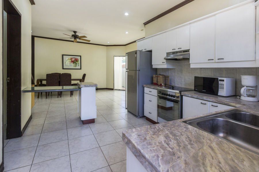 3 Bedroom House for Rent in Paradise Village.03