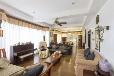4 Bedroom House for Rent in Maria Luisa Park.02