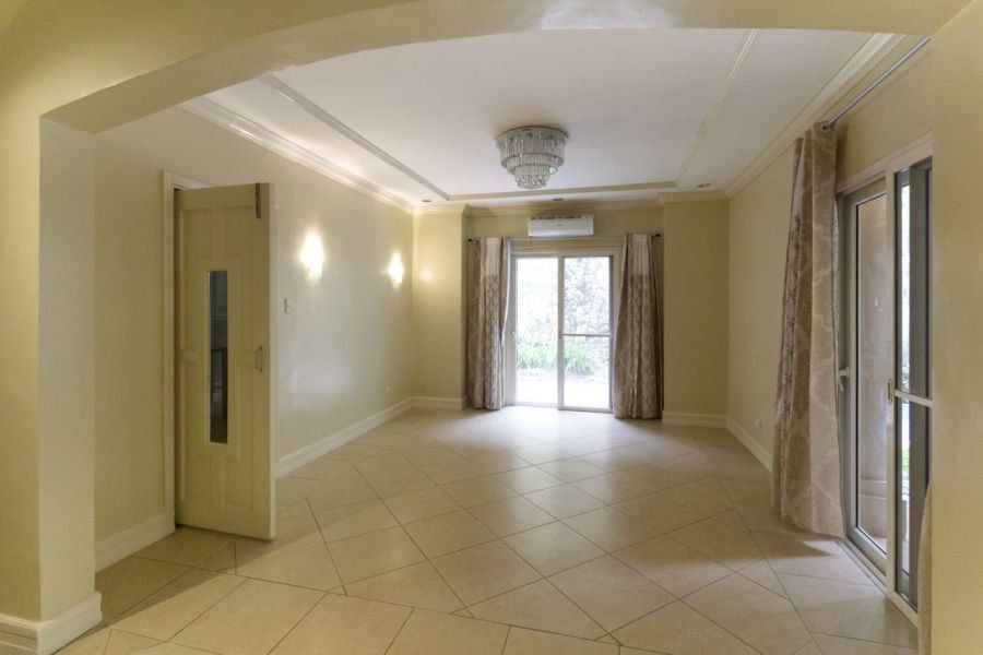 4 Bedroom House for Rent in Maria Luisa Park.03