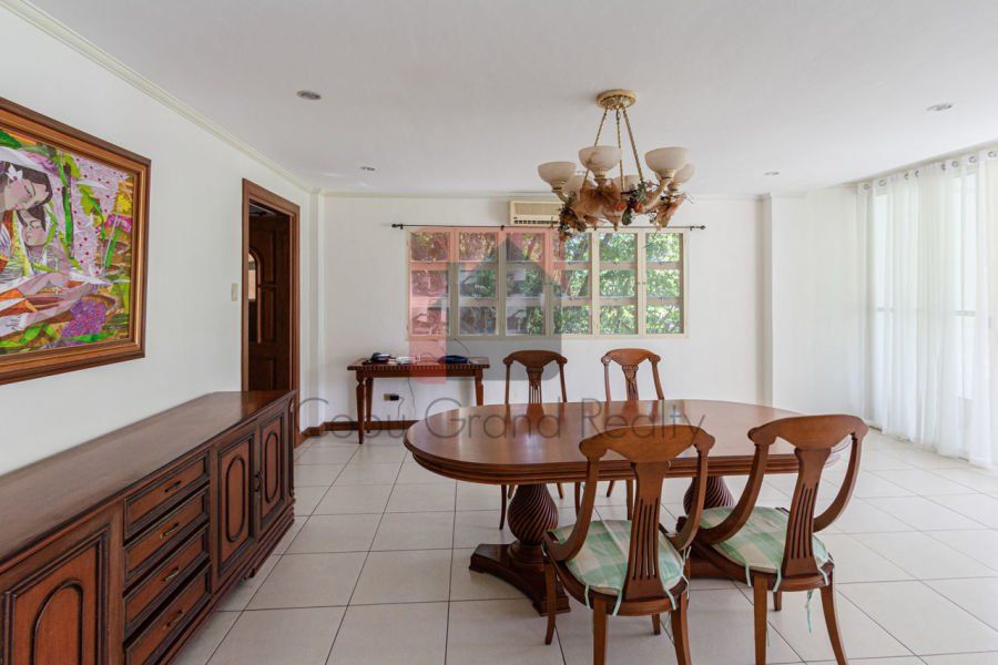 Overlooking 6 Bedroom House for Rent in Maria Luisa Park.04