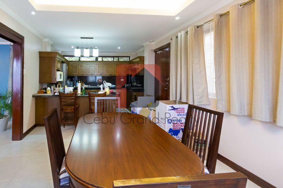 4 Bedroom House for Rent in Maria Luisa Park.03