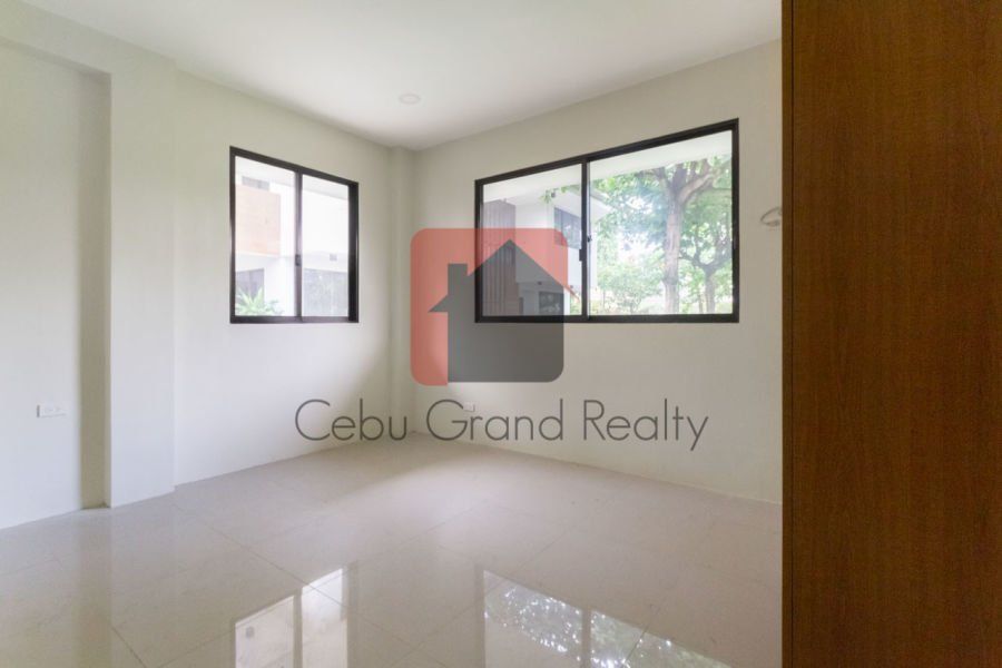 New Unfurnished 3 Bedroom House for Rent in Banilad.03