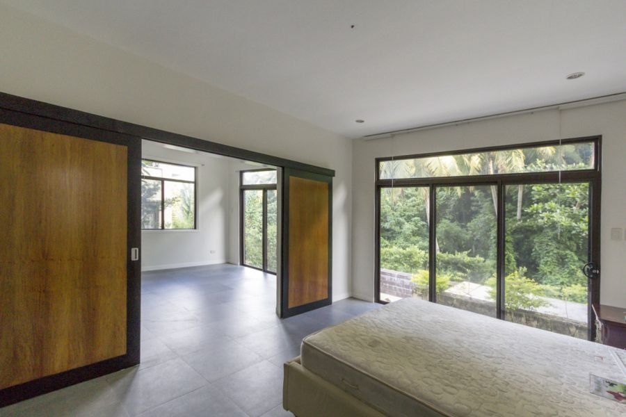 4 Bedroom House with Swimming Pool for Rent in Maria Luisa P.04