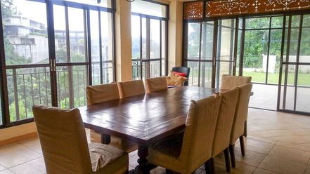 Spacious 6 Bedroom House for Rent in Maria Luisa Park.02