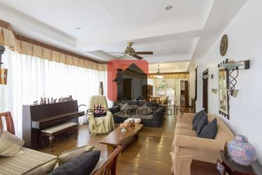 4 Bedroom House for Rent in Maria Luisa Park.02