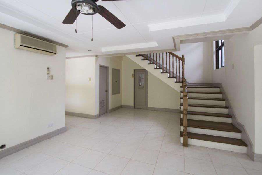 Unfurnished 4 Bedroom House for Rent in Maria Luisa Park.03
