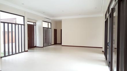 4 Bedroom House with Swimming Pool for Rent in Banilad.02