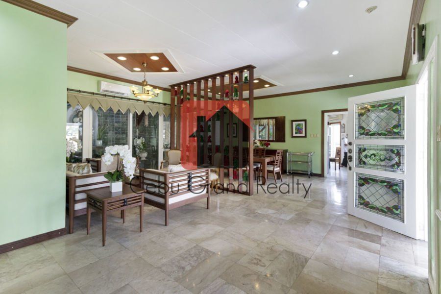 Overlooking 3 Bedroom House for Rent in Maria Luisa Park.04