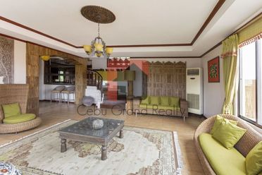 Furnished 4 Bedroom House with Swimming Pool in Talamban.02