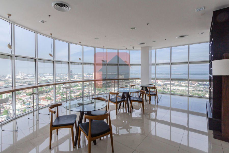 Spacious 1 Bedroom Condo in Calyx Residences for Rent.03