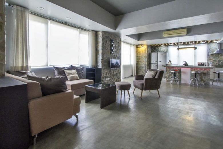 Spacious 1 Bedroom Bachelor Pad in Cebu IT Park.01