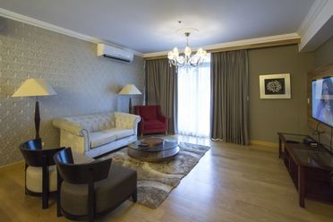 Luxury 3 Bedroom Condo for Rent in 1016 Residences.02