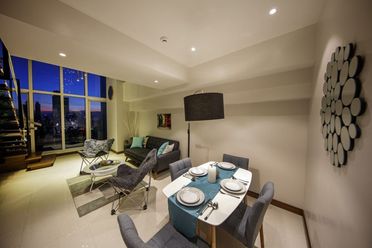 Spacious 1 Bedroom Loft with Balcony for Rent in Cebu Business Park.02