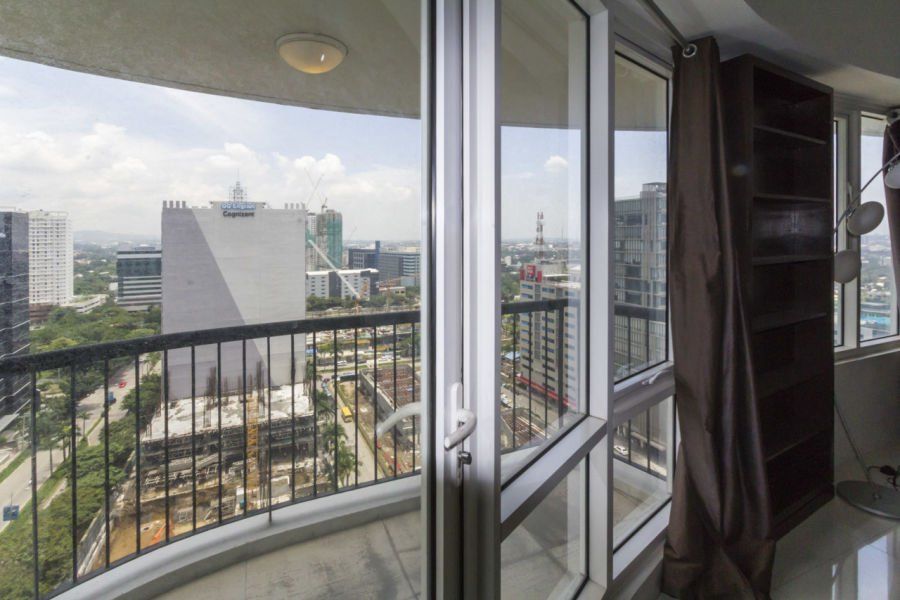 2 Bedroom Condo for Rent in Cebu IT Park Calyx Centre..03