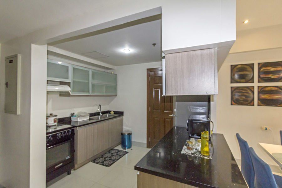 3 Bedroom Condo for Rent in Cebu Business Park.03