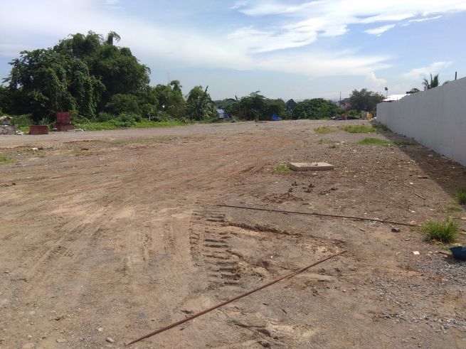 Commercial Lot for lease along Commonwealth Ave. near Mindanao Ave. Qu03