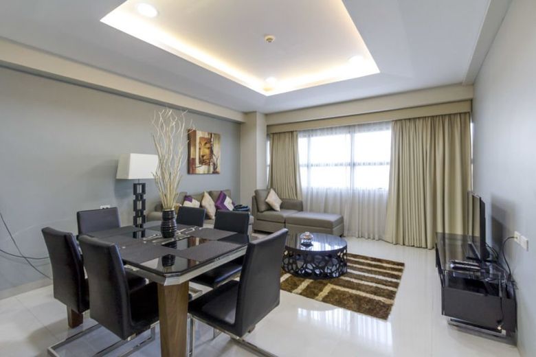 Renovated 2 Bedroom Condo for Rent in Cebu Business Park.01