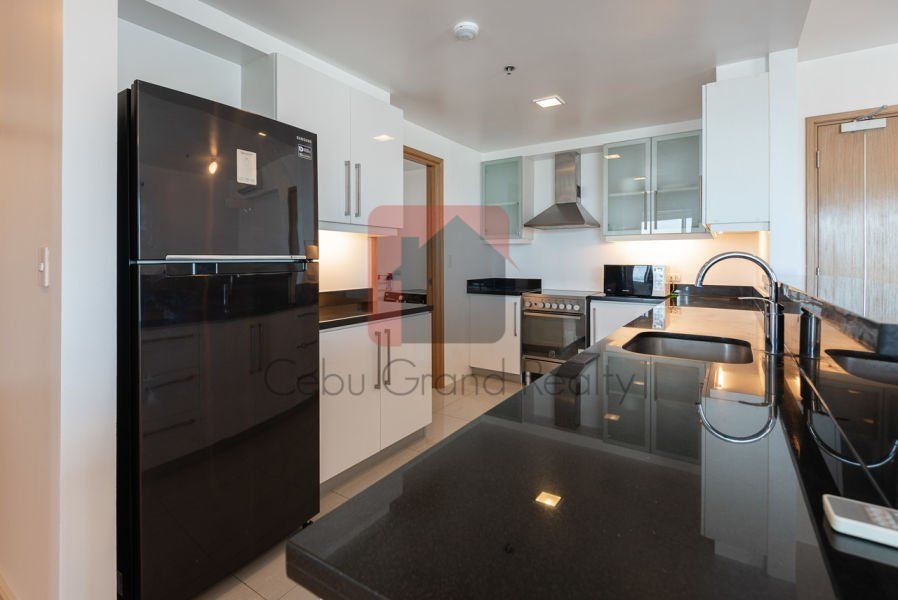 2 Bedroom Condo for Rent in Park Point Residences.04
