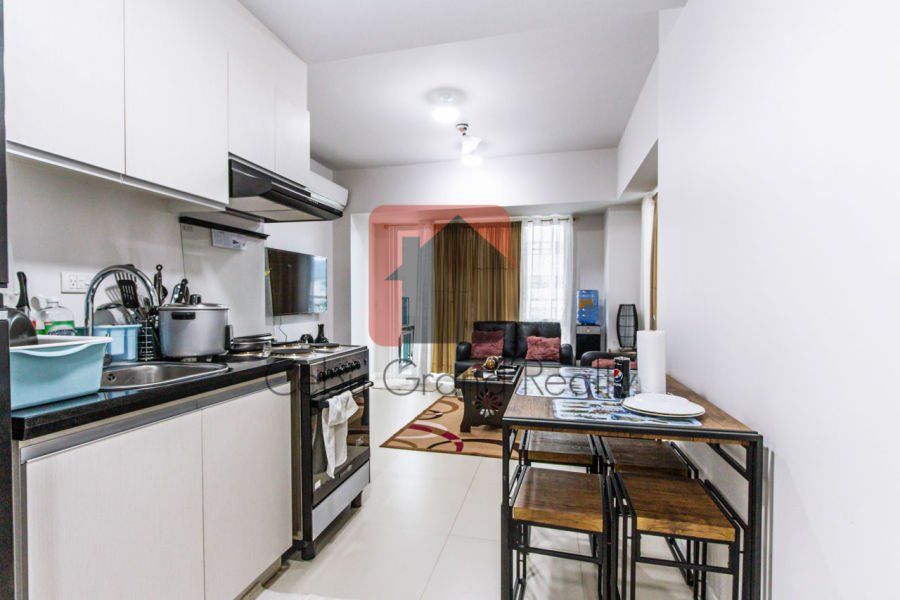 2 Bedroom Condo for Rent in Solinea Towers.04