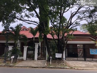 3 Bedroom House and Lot For Rent in San Lorenzo Village02