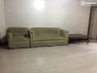 2 Bedroom Condominium Unit For Rent in LPL Manor02