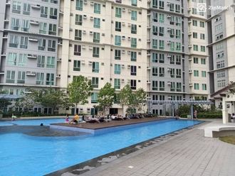 2 Bedroom Condominium Unit For Rent in San Lorenzo Place02
