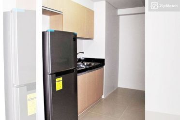 1 Bedroom Condominium Unit For Rent in Escala Salcedo02