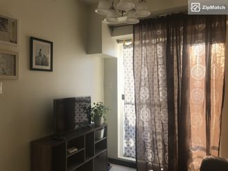 2 Bedroom Condominium Unit For Rent in Zinnia Towers02
