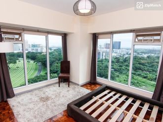 3 Bedroom Condominium Unit For Rent in Fifth Avenue Place02