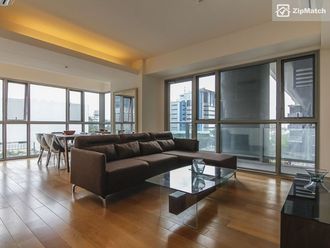 2 Bedroom Condominium Unit For Rent in One Serendra02