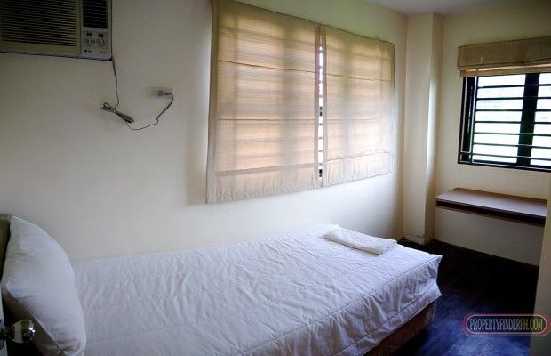 "3-Bedrm Villa209 inside Enclave Subd,10mins fr Clark Friendship Gate,"03