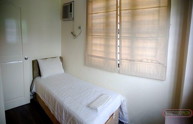 "3-Bedrm Villa209 inside Enclave Subd,10mins fr Clark Friendship Gate,"04