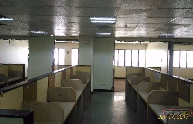 OFFICE SPACE FOR LEASE04
