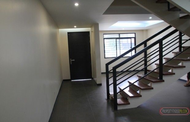TOWNHOUSE FOR SALE OR FOR RENT BRAND NEW PINES EXECUTIVE TOWNHOUSES ?03