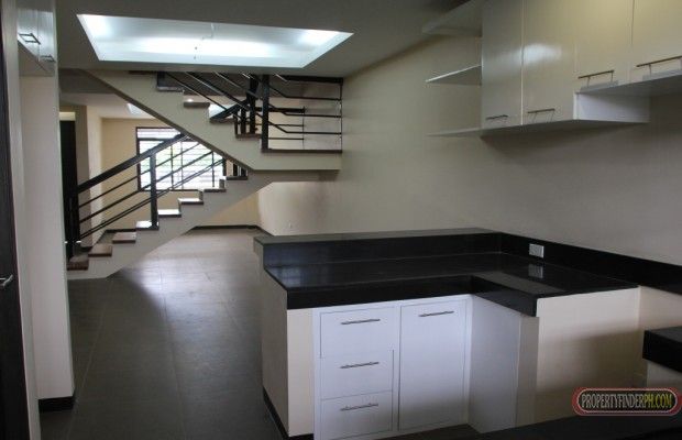 TOWNHOUSE FOR SALE OR FOR RENT BRAND NEW PINES EXECUTIVE TOWNHOUSES ?04