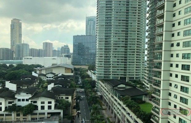 2 BR Asia Tower Legazpi Village makati For Rent03