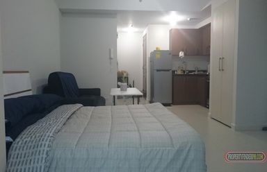 "Daily, weekly, monthly 1 bedroom condo for rent Serendra BGC across SM"02
