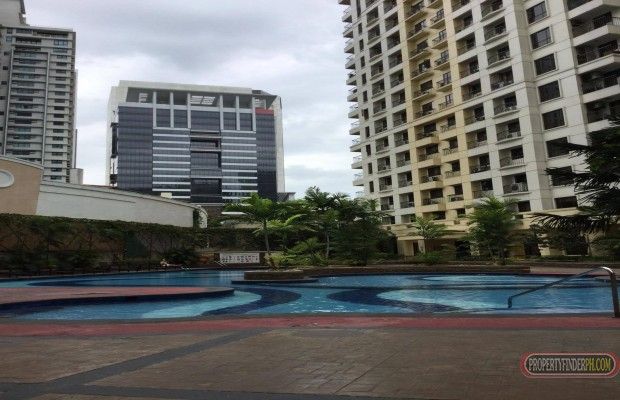 Condo Sharing Lady Bedspacer at Forbeswood Heights Condo (Bonifacio Gl01