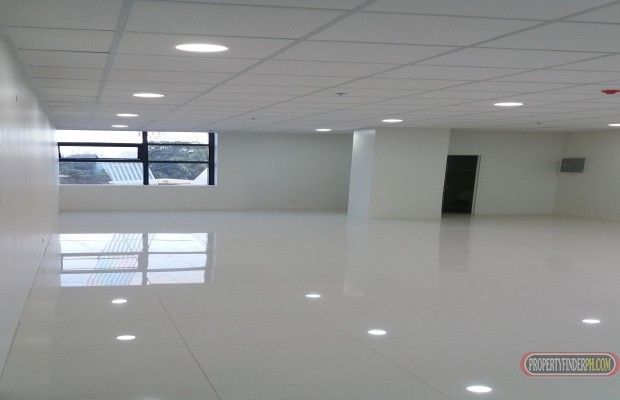 "Cor Office with wide Glass Windows, Alum&amp;Glass;Door, RFO, 24mo con"04