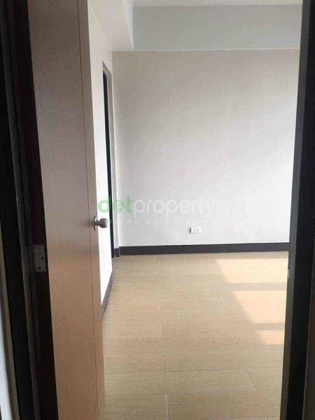 "Rfo ready 3Br condo in San JUan Greenhills, 5% Cashout LIPAT AGAD."04