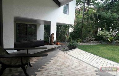House and Lot for Rent02