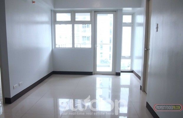"Unfurnished 2 Bedroom Unit for Rent in Parkside Villas, Pasay City"03