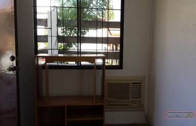 "House and Lot for rent, 2 bedrooms with car park"02