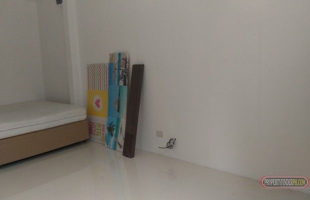 Furnished Newly Renovated Studio Room With Parking Good For 2paxNear01