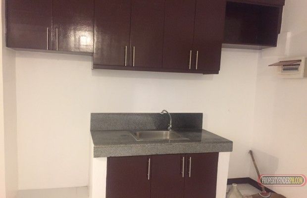 Best Value 3-bed room Loft Type with Balcony Condominium03