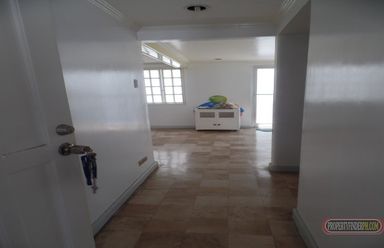 "FOR RENT: VARSITY HILLS, LOYOLA HEIGHTS"02