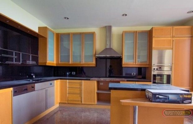 The fort essensa towers 3bedroom condo for long term lease04